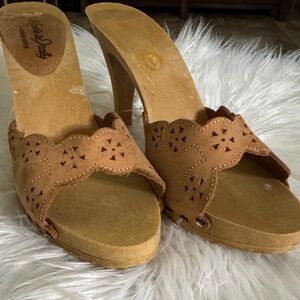 Tan Women's Sandals